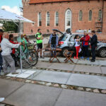 29.7.2015 Lidzbark Warmiński. Z lokalną grupą rowerzystów wybraliśmy się na wycieczkę fragmentem szlaku Green Velo prowadzącym do Stoczka Klasztornego. Pierwsze "wejście na żywo" jeszcze z zamku. / Wojciech Habdas / Radio Kielce