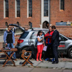 29.7.2015 Lidzbark Warmiński. Z lokalną grupą rowerzystów wybraliśmy się na wycieczkę fragmentem szlaku Green Velo prowadzącym do Stoczka Klasztornego. Pierwsze "wejście na żywo" jeszcze z zamku. / Wojciech Habdas / Radio Kielce