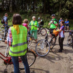 29.7.2015 Lidzbark Warmiński. Z lokalną grupą rowerzystów wybraliśmy się na wycieczkę fragmentem szlaku Green Velo prowadzącym do Stoczka Klasztornego. Ze słuchaczami Radia Kielce łączyliśmy się z trasy. / Wojciech Habdas / Radio Kielce