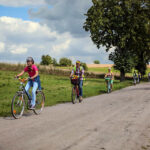 29.7.2015 Lidzbark Warmiński. Z lokalną grupą rowerzystów wybraliśmy się na wycieczkę fragmentem szlaku Green Velo prowadzącym do Stoczka Klasztornego. / Wojciech Habdas / Radio Kielce