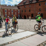 29.7.2015 Lidzbark Warmiński. Z lokalną grupą rowerzystów wybraliśmy się na wycieczkę fragmentem szlaku Green Velo prowadzącym do Stoczka Klasztornego. I są. / Wojciech Habdas / Radio Kielce