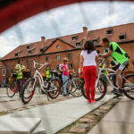 29.7.2015 Lidzbark Warmiński. Z lokalną grupą rowerzystów wybraliśmy się na wycieczkę fragmentem szlaku Green Velo prowadzącym do Stoczka Klasztornego. Po powrocie dzieliliśmy się wrażeniami, wzajemnie i ze słuchaczami Radia Kielce / Wojciech Habdas / Radio Kielce