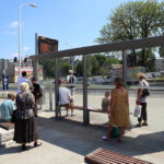 7.7.2015 Kielce. Pomazany przez wandali przystanek przy Krakowskiej Rogatce, po interwencji Radia Kielce został wyczyszczony. / Wojciech Habdas / Radio Kielce