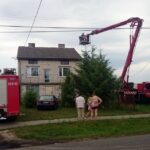 23.07.2015 Sarnówek Duży. Zniszczenia po trąbie powietrznej / Paweł Klepka / Radio Kielce