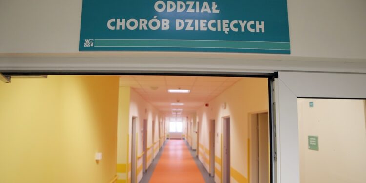 29.12.2014 Otwarcie szpitalika dziecięcego w Kielcach / Stanisław Blinstrub / Radio Kielce