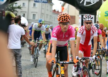Tour de Pologne - Start w Kielcach - o 14:15 kolarze ruszyli na trasę / Stanisław Blinstrub / Radio Kielce