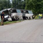 08.07.2015 Słupia. Powiat jędrzejowski. Zderzenie autokaru i ciężarówki / Paweł Klepka / Radio Kielce