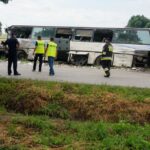 08.07.2015 Słupia. Powiat jędrzejowski. Zderzenie autokaru i ciężarówki / Paweł Klepka / Radio Kielce