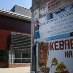 Reklamowy chaos szpeci centrum Kielc (18 sierpnia 2015 r.) / Piotr Michalski / Radio Kielce