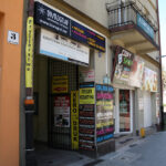 Reklamowy chaos szpeci centrum Kielc (18 sierpnia 2015 r.) / Piotr Michalski / Radio Kielce