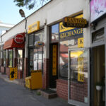 Reklamowy chaos szpeci centrum Kielc (18 sierpnia 2015 r.) / Piotr Michalski / Radio Kielce