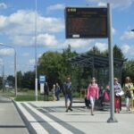 Zniszczony przystanek przy alei księdza Jerzego Popiełuszki (5 sierpnia 2015 r.) / Robert Felczak / Radio Kielce