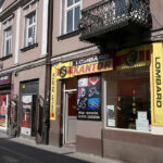 Reklamowy chaos szpeci centrum Kielc (18 sierpnia 2015 r.) / Piotr Michalski / Radio Kielce