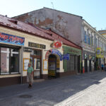 Reklamowy chaos szpeci centrum Kielc (18 sierpnia 2015 r.) / Piotr Michalski / Radio Kielce