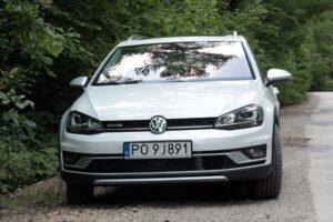 31.08.2015. Volkswagen Golf Alltrack / Robert Felczak / Radio Kielce