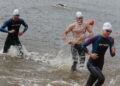 Pływają, jeżdżą na rowerze, biegają. Inauguracja Isands Crosstriathlon w Mostkach