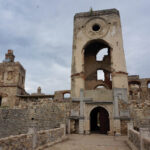 25.8.2015 Ujazd. Zamek Krzyżtopór na szlaku Green Velo w województwie świętokrzyskim. / Krzysztof Żołądek / Radio Kielce