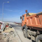 27.08.2015. Próba obciążeniowa estakady nad skrzyżowaniem ulic Grunwaldzkiej i Piekoszowskiej w Kielcach / Robert Felczak / Radio Kielce