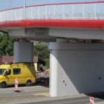 27.08.2015. Próba obciążeniowa estakady nad skrzyżowaniem ulic Grunwaldzkiej i Piekoszowskiej w Kielcach / Robert Felczak / Radio Kielce