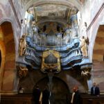 10.08.2015. Prezydent RP Andrzej Duda zwiedza opactwo Cystersów w Jędrzejowie / Stanisław Blinstrub / Radio Kielce