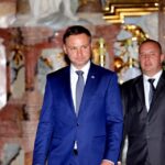 10.08.2015. Prezydent RP Andrzej Duda zwiedza opactwo Cystersów w Jędrzejowie / Stanisław Blinstrub / Radio Kielce