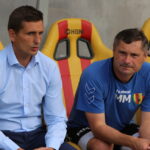 03.08.2015. 3. kolejka T-Mobile Ekstraklasy Korona Kielce - Ruch Chorzów. Trener Korony Marcin Brosz (z lewej) / Kamil Król / Radio Kielce