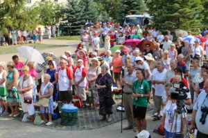 08.08.2015. Pielgrzymi zmierzający na Jasną Górę dotarli do Kielc / Kamil Król / Radio Kielce