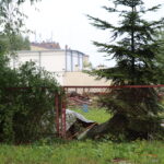 11.08.2015. Zerwany dach budynku przy ulicy Skrajnej / Kamil Król / Radio Kielce