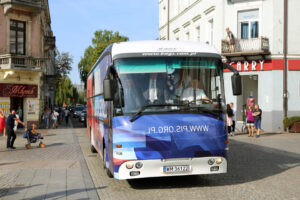 26.8.2015 Kielce. Beata Szydło spotkała się z mieszkańcami na pl. Artystów. / Wojciech Habdas / Radio Kielce