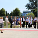 3.8.2015 Kielce. Przekazanie kluczy nowym lokatorom, do mieszkań socjalnych przy ul. Hutniczej / Wojciech Habdas / Radio Kielce