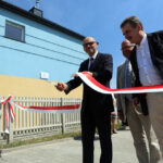 3.8.2015 Kielce. Przekazanie kluczy nowym lokatorom, do mieszkań socjalnych przy ul. Hutniczej / Wojciech Habdas / Radio Kielce