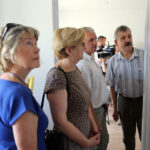 3.8.2015 Kielce. Przekazanie kluczy nowym lokatorom, do mieszkań socjalnych przy ul. Hutniczej / Wojciech Habdas / Radio Kielce