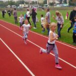 20.09.2015 Busko. 400 zawodników wzięło udział w rozegranym w Busku Zdroju XIV Międzynarodowym Biegu Zdrojowym / Maciej Makuła / Radio Kielce