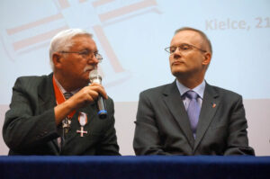 21.9.2015 Kielce. Debata pt. „Co nam dała Solidarność – refleksje po latach”, w bibliotece UJK / Bartłomiej Zapała / Radio Kielce