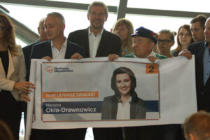 26.9.2105 Kielce. Liderka świętokrzyskiej Platformy Obywatelskiej Marzena Okła-Drewnowicz zainaugurowała w sobotę kampanię wyborczą. / Bartłomiej Zapała / Radio Kielce