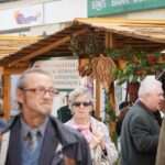 20.09.2015 Kielce. Sienkiewicza. Grzybobranie na deptaku wraz z Lasami Państwowymi / Stanisław Blinstrub / Radio Kielce