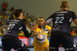 26.09.2015. 2. kolejka Ligi Mistrzów piłkarzy ręcznych: Vive Tauron - Montpellier / Kamil Król / Radio Kielce