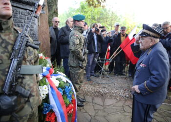 27.09.2015. Uroczystości 71. rocznicy bitwy oddziałów AL pod Gruszką / Kamil Król / Radio Kielce