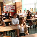 01.09.2015. Rozpoczęcie roku szkolnego w Zespole Szkół Ogólnokształcących nr 16 im.  Janusza Kusocińskiego w Kielcach / Kamil Król / Radio Kielce