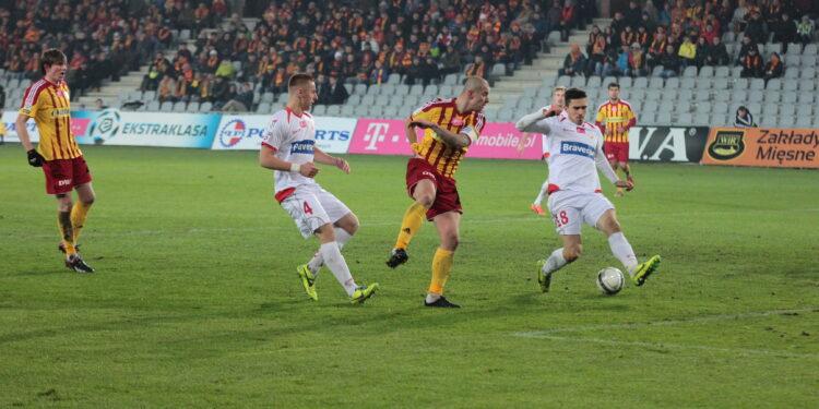 Fragment meczu Korona Kielce - Widzew Łódź / Krzysztof Żołądek / Radio Kielce