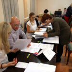 6.9.2015 Kielce. W Urzędzie Miasta przyjmowane są wyniki referendum z poszczególnych Komisji / Wojciech Habdas / Radio Kielce