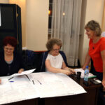 6.9.2015 Kielce. W Urzędzie Miasta przyjmowane są wyniki referendum z poszczególnych Komisji / Wojciech Habdas / Radio Kielce