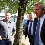 08.09.2015. Otwarcie Ośrodka "Kibice Razem" na kieleckim Czarnowie. W uroczystości uczestniczył prezes PZPN Zbigniew Boniek (z prawej) / Kamil Król / Radio Kielce