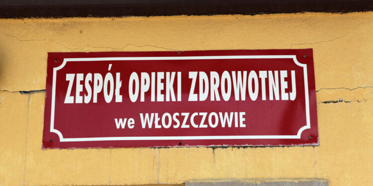 Włoszczowa. Szpital im. Jana Pawła II. Zespół Opieki Zdrowotnej we Włoszczowie / Wojciech Habdas / Radio Kielce