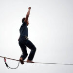 25.9.2015 Kielce. Kadzielnia Sport Festiwal 2015. Pokaz highline / Wojciech Habdas / Radio Kielce