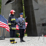 11.9.2015 Kielce. Rocznica zamachów 11 września 2001 przed pomnikiem Homo Homini / Wojciech Habdas / Radio Kielce