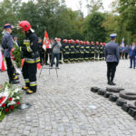 11.9.2015 Kielce. Rocznica zamachów 11 września 2001 przed pomnikiem Homo Homini / Wojciech Habdas / Radio Kielce