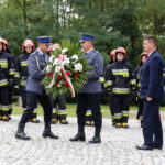 11.9.2015 Kielce. Rocznica zamachów 11 września 2001 przed pomnikiem Homo Homini / Wojciech Habdas / Radio Kielce