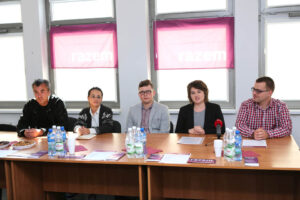 11.9.2015 Kielce. Konferencja prasowa partii Razem / Wojciech Habdas / Radio Kielce