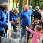 13.9.2015 Kielce. Rajd na pożegnanie lata i festyn w parku / Wojciech Habdas / Radio Kielce